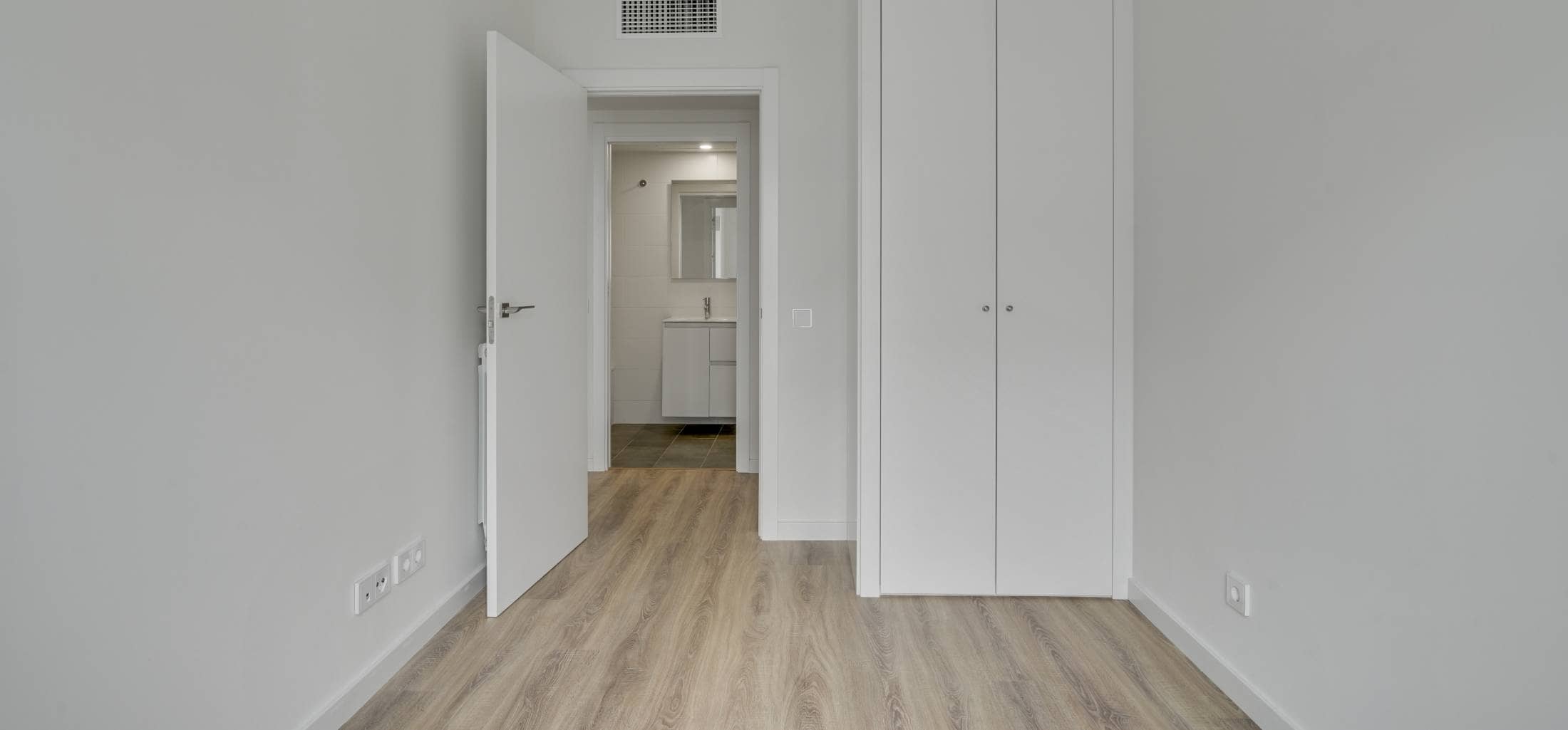 pages/flats/vilabonaplata-barcelona.image_seo.floor_5_portal_F_door_4_6